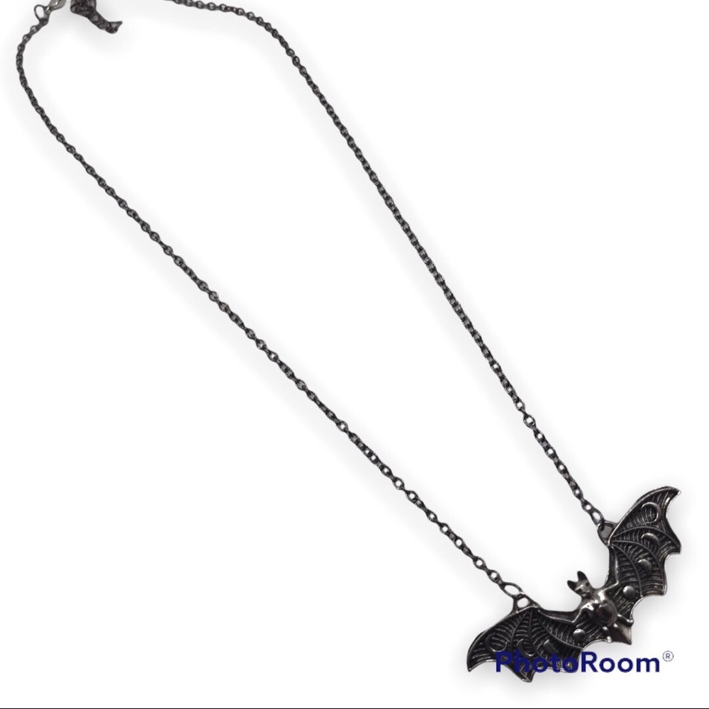 Bat with lunar cycle design necklace goth Gothic - Picture 3 of 3
